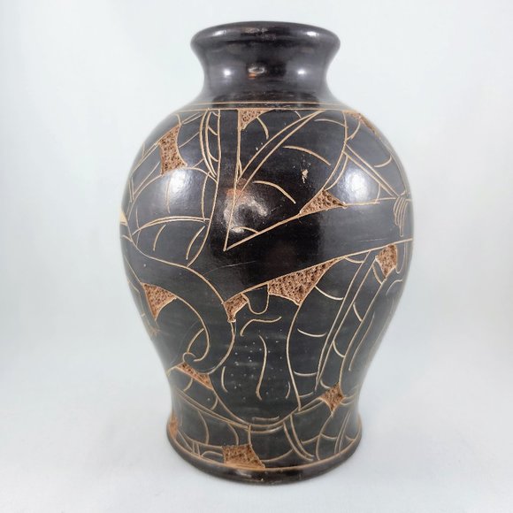 Vase Monkey Etched Pottery Signed Brown Animal Primate Home Decor Flowers Read - Picture 4 of 13